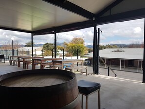 Lunch and dinner served - Tenterfield Tavern and Motor Inn (Tenterfield)