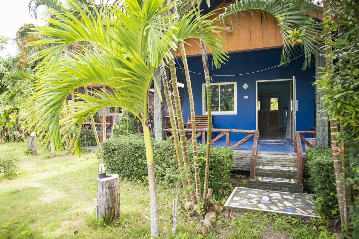 Bungalow | In-room safe, free WiFi