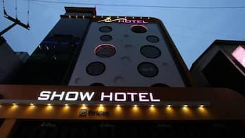Front of property – evening/night
