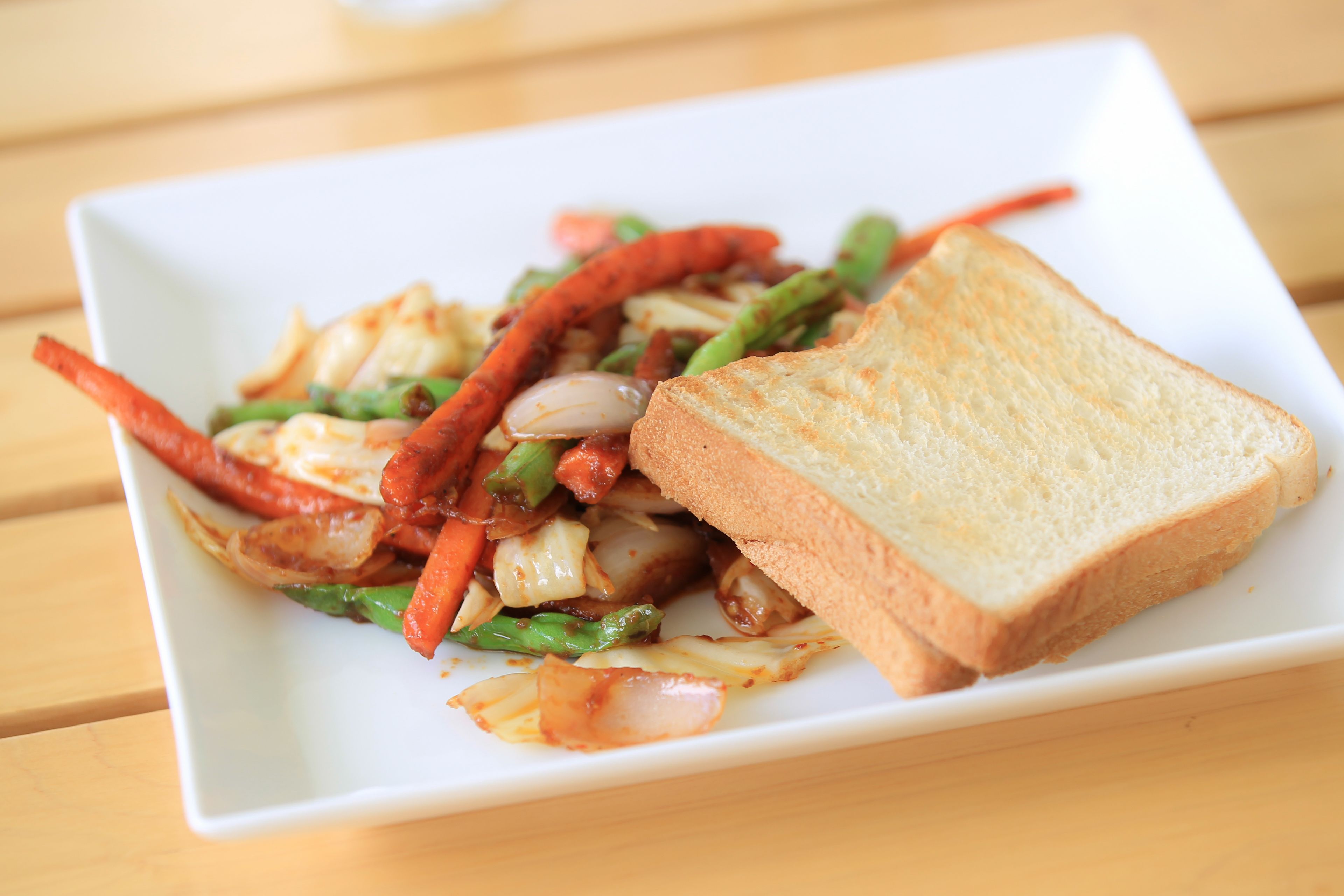 daily full breakfast for a fee