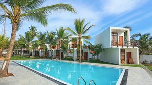 1 habitación, escritorio, cortinas blackout y ropa de cama 