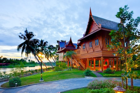 3-Bedroom Thai House | 花园