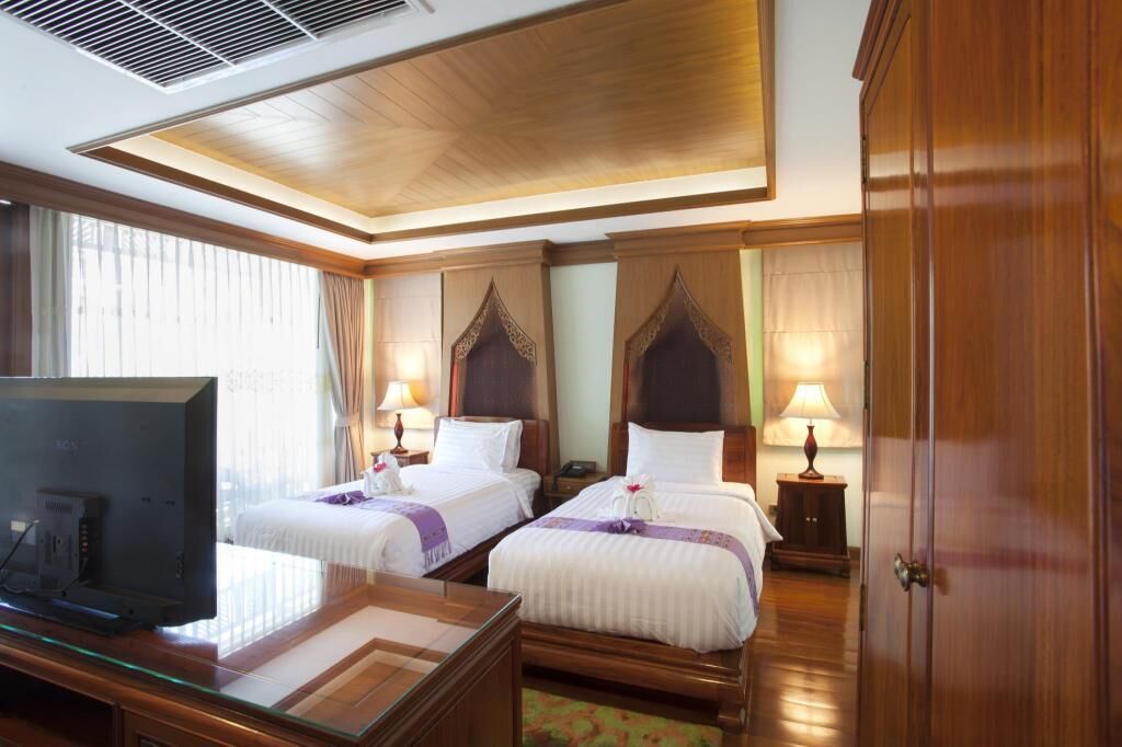In-room safe, desk, rollaway beds, free WiFi