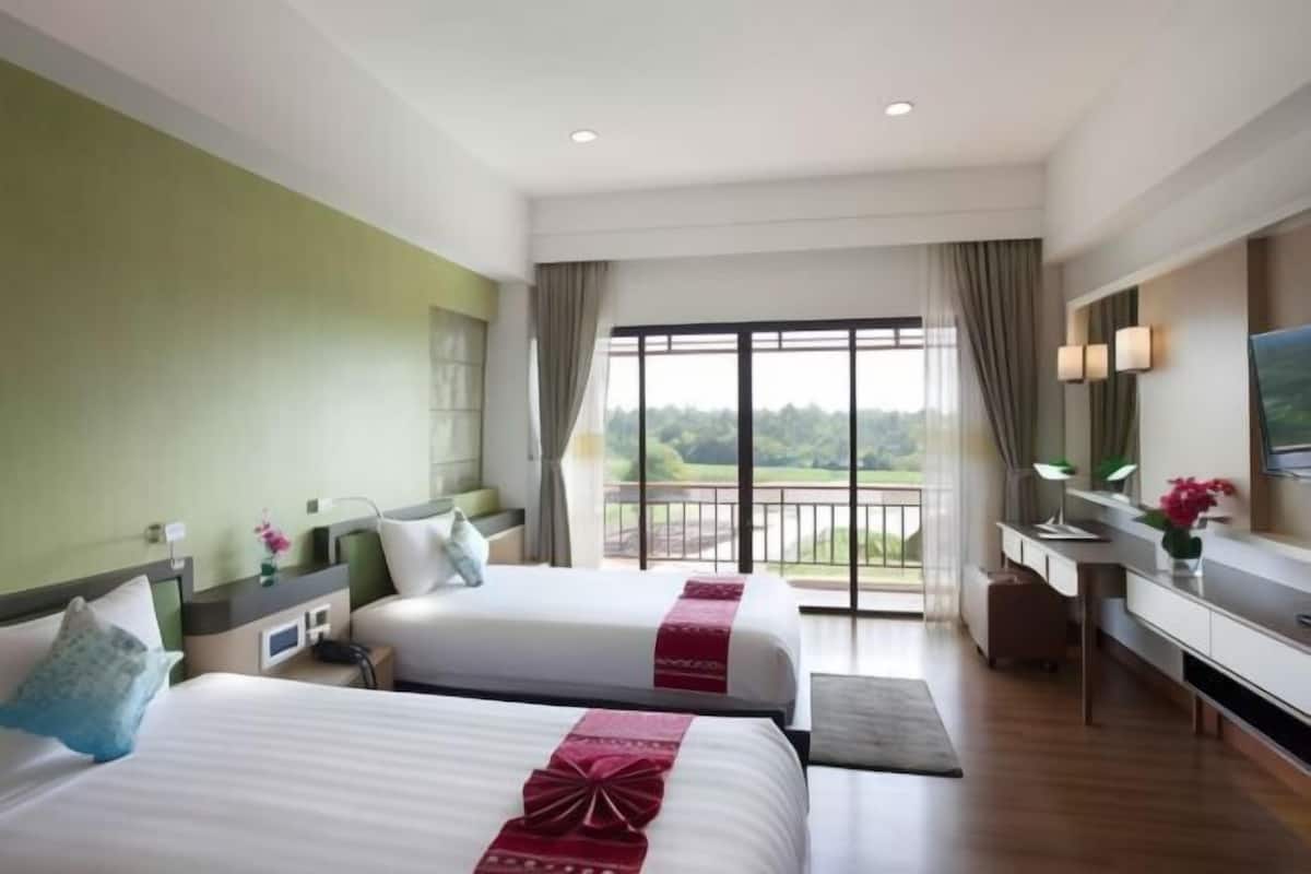 In-room safe, desk, rollaway beds, free WiFi