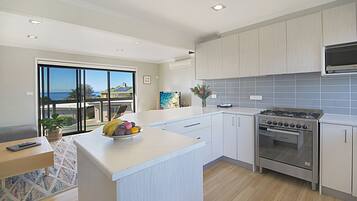 Apartment, 3 Bedrooms, Ocean View | Private kitchen | Coffee/tea maker, cookware/dishes/utensils