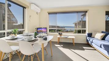 2 Bedroom Apartment - Family | 2 bedrooms, individually decorated, individually furnished, free WiFi