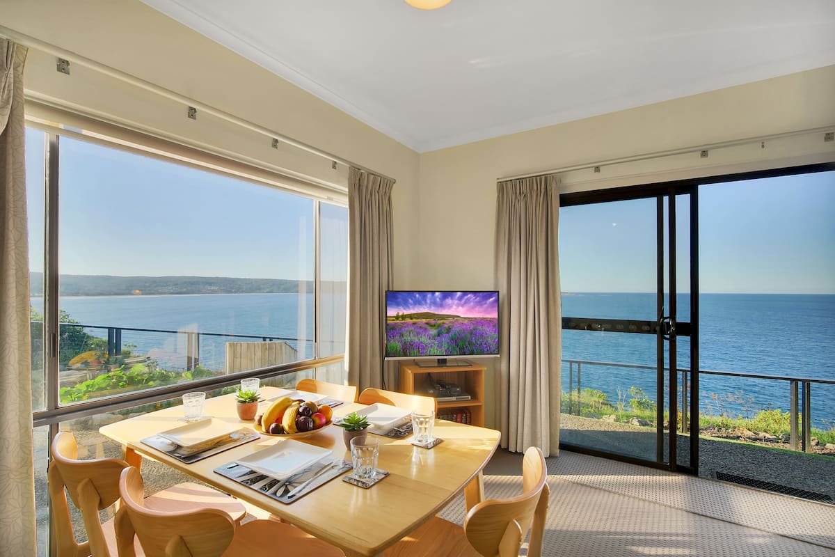 2 Bedroom Apartment - Panorama | In-room dining