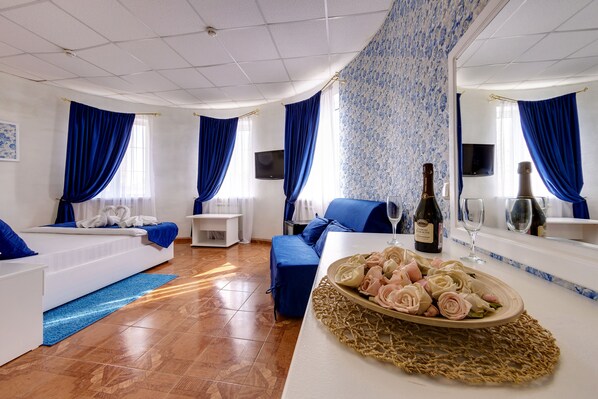 Rom | Minibar, skrivebord, strykejern/-brett og wi-fi (inkludert)