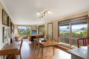 Ferienhaus, 3 Schlafzimmer | Eigene Küche | Großer Kühlschrank, Mikrowelle, Ofen, Herdplatte