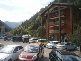 Estacionamiento gratis, valet parking gratis