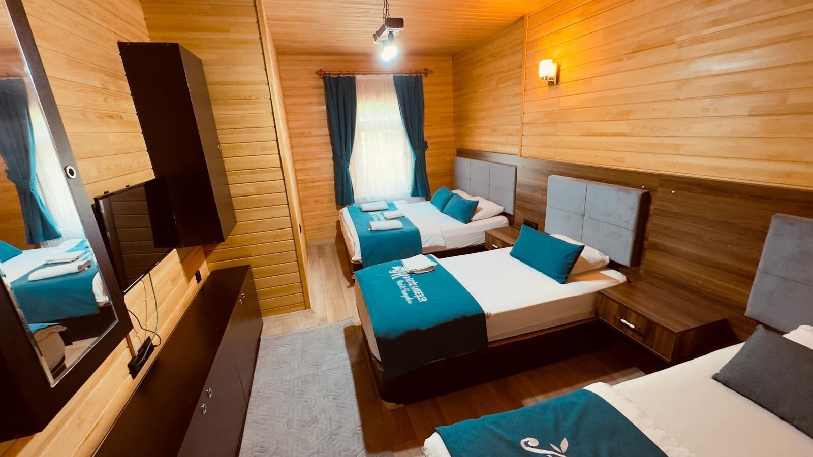 Deluxe Chalet, 3 Bedrooms, Kitchen, Garden View