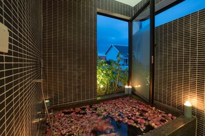 Hot springs - Monthara Angkor Residence (Siem Reap)
