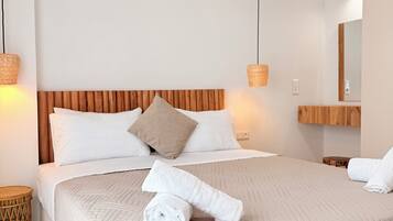 Deluxe Apartment, Partial Sea View | Hypo-allergenic bedding, in-room safe, soundproofing, iron/ironing board