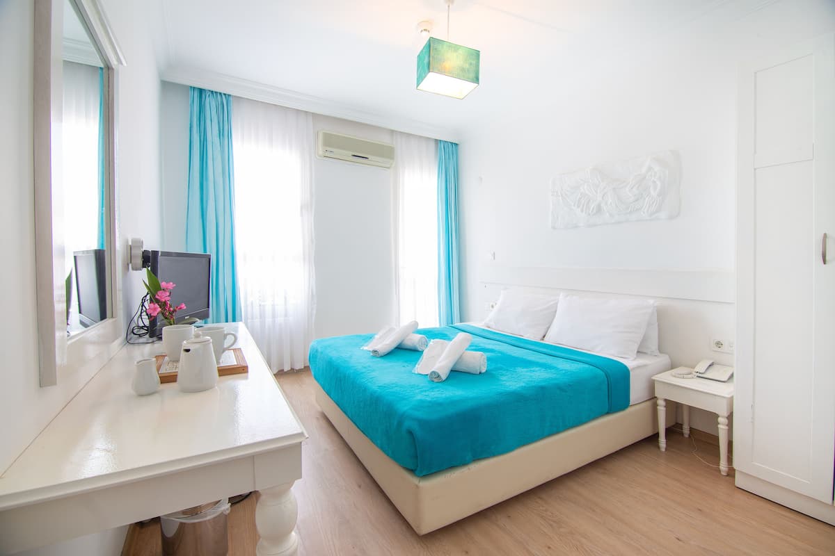 Economy Double or Twin Room