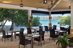 Restaurant - Pearl Sands of Maldives (Huraa)