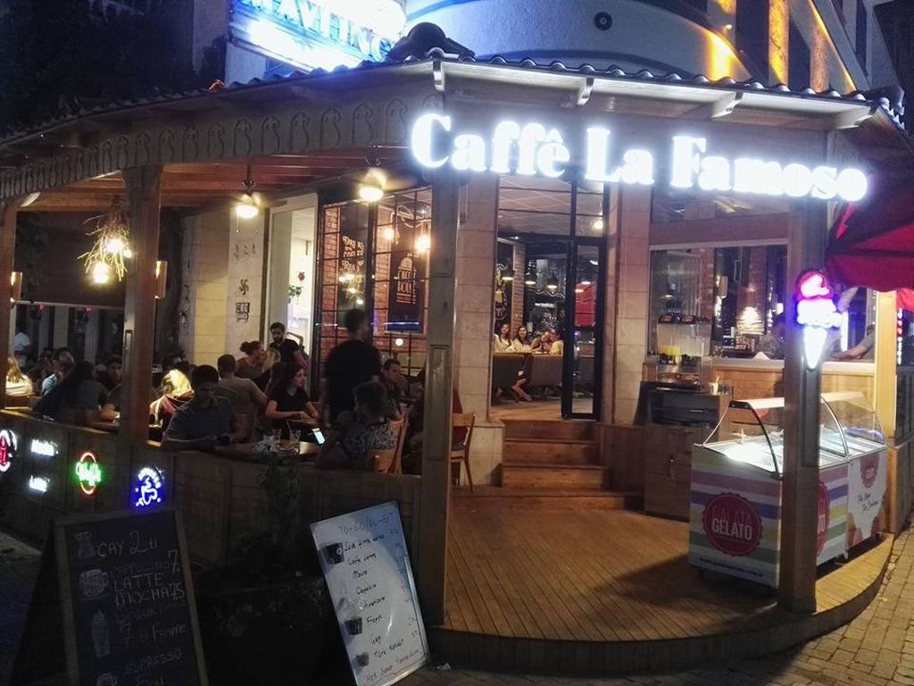 カフェ