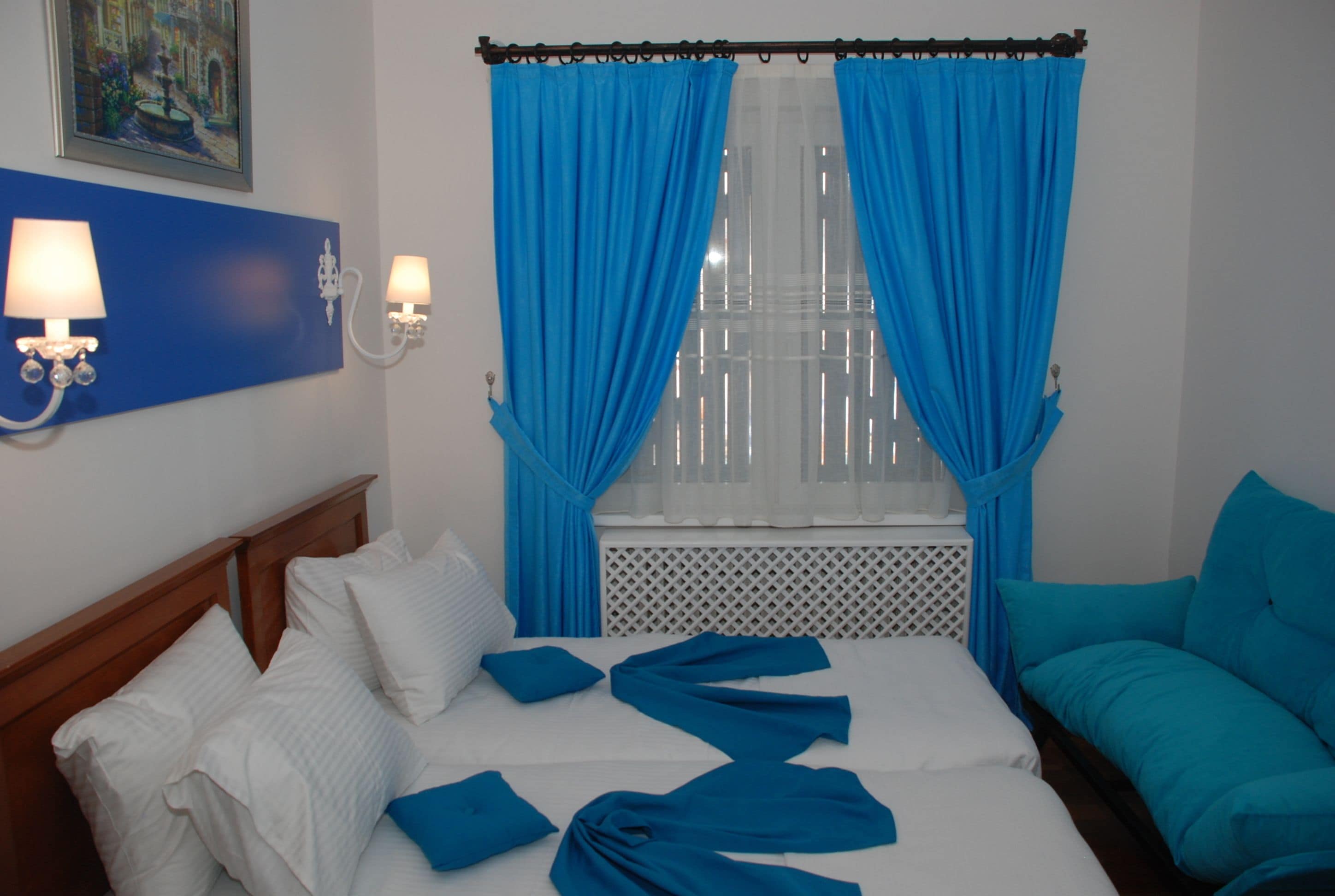 Quarto duplo luxo | Frigobar, Wi-Fi de cortesia