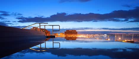 Indoor pool, outdoor pool, sun loungers