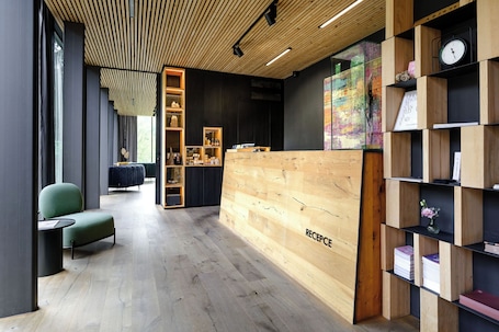 前台. 优胡鲁布花园酒店