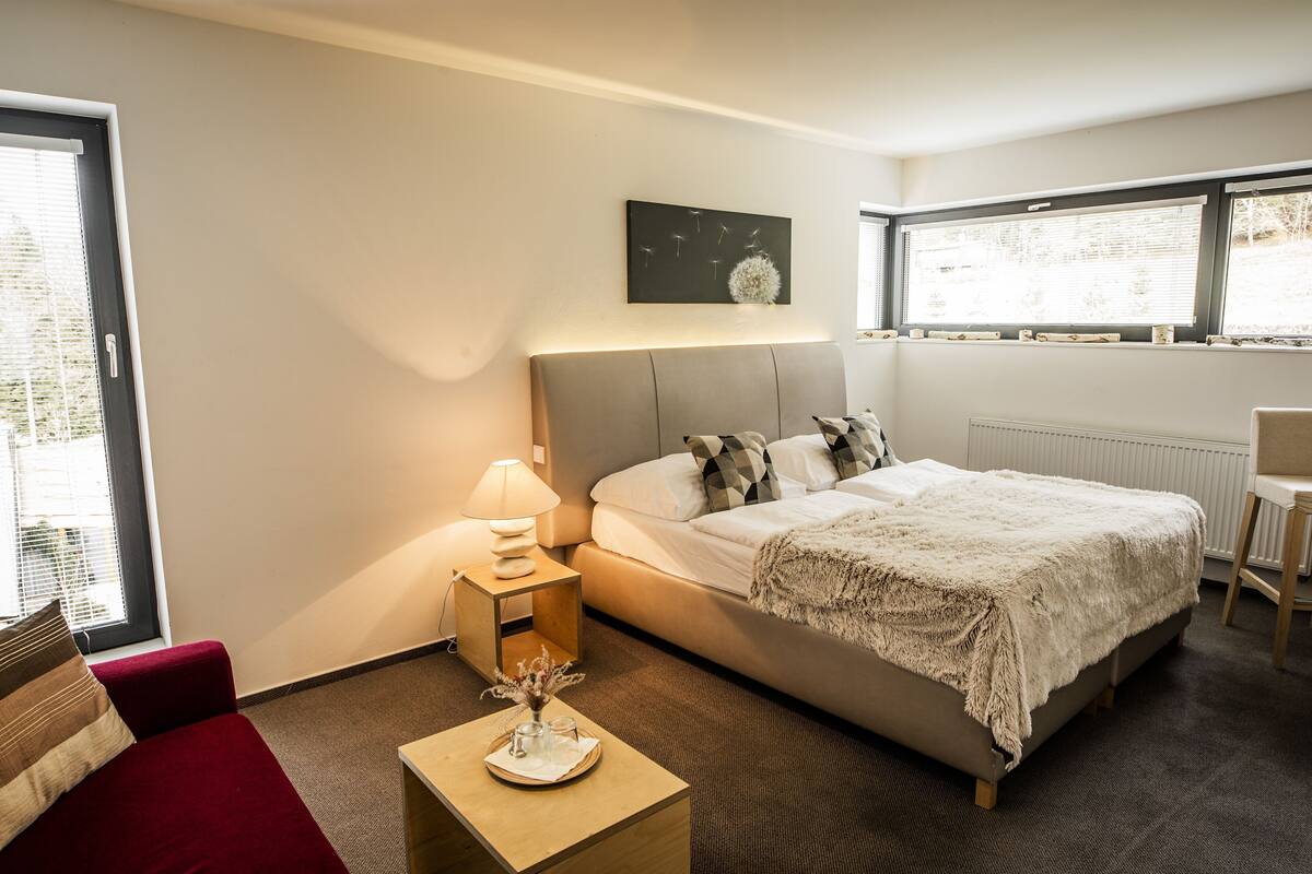 Ropa de cama de alta calidad, escritorio, tabla de planchar con plancha