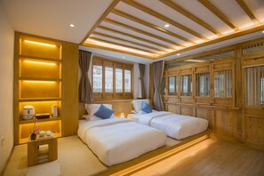 Standard Twin Room, Multiple Beds | View from room