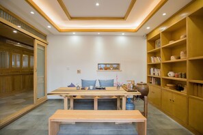 Reception - Jianshe (Lijiang)