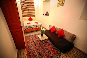 Double Room | Free WiFi, bed sheets