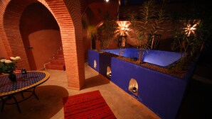 Bañera de hidromasaje exterior