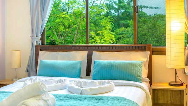 Arcadia Castle Villa | 3 bedrooms, in-room safe, desk, cribs (free) - Arcadia Castle Villa (Choeng Thale)