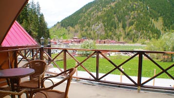 Bungalow, Balcony, Lake View | Terrace/patio