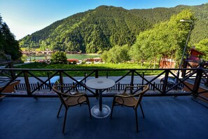 Bungalow, Balcony, Lake View | Terrace/patio