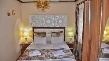 Bungalow, Balcony, Lake View | 3 bedrooms, minibar, iron/ironing board, free WiFi