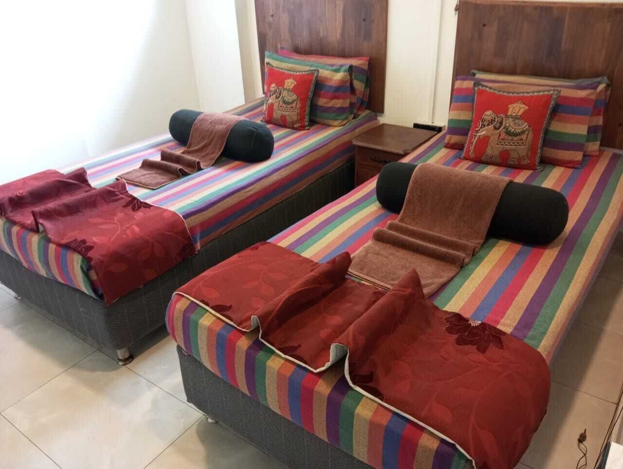 Basic-Doppel- oder -Zweibettzimmer