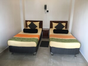 Phòng đôi hoặc 2 giường đơn cơ bản | Bàn ủi/dụng cụ ủi quần áo, bộ trải giường 