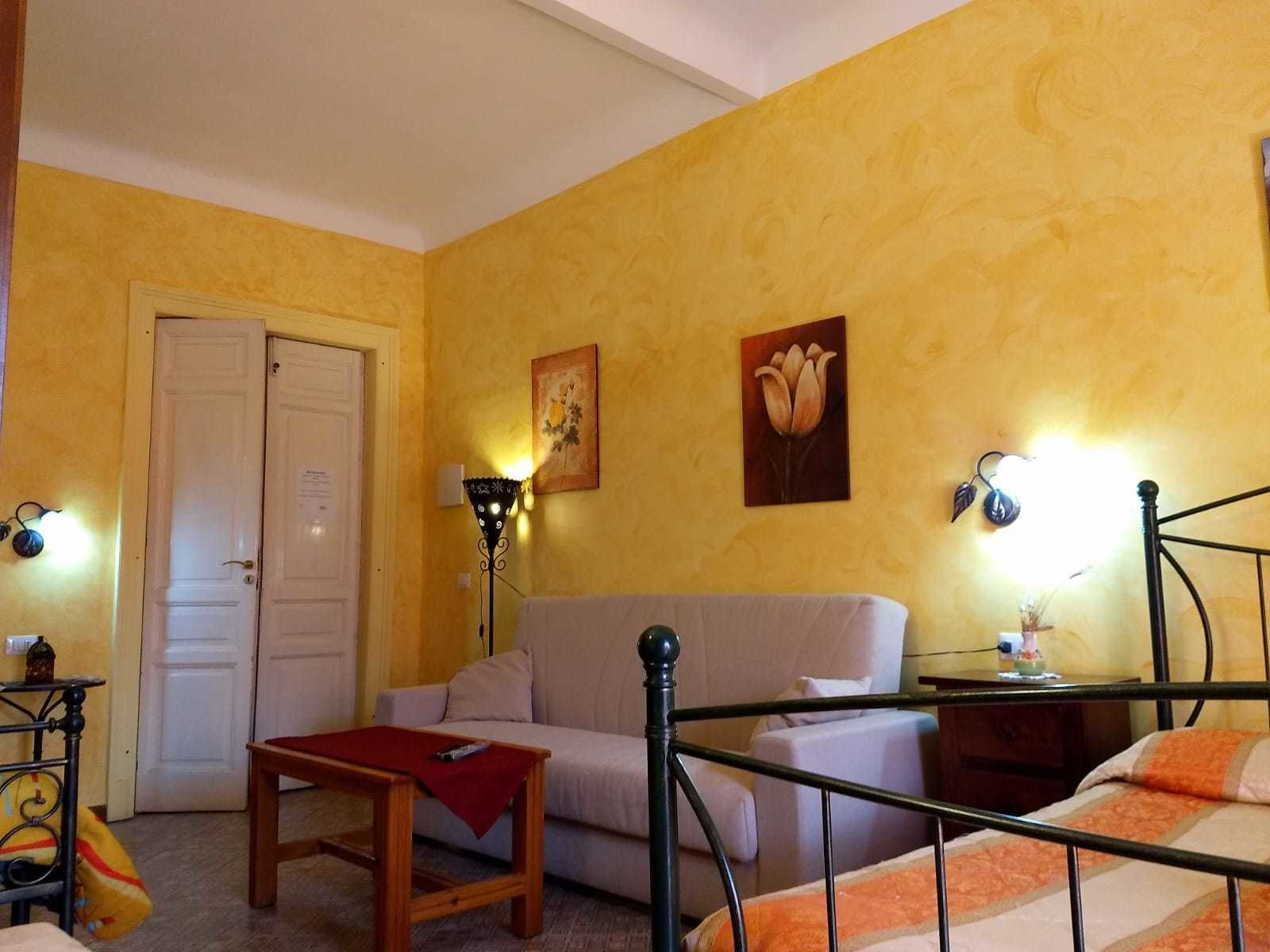 Superior-Dreibettzimmer, Mehrere Betten | Hochwertige Bettwaren, individuell eingerichtet, Verdunkelungsvorhänge