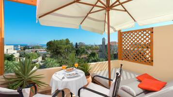 Suíte real, banheira de imersão, vista para o mar (Grand Master) | Terraço/pátio