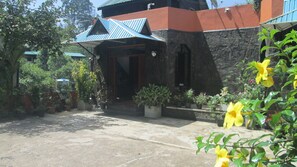 Fachada de la propiedad