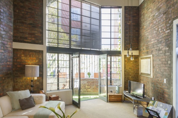 Deluxe Loft, 1 Queen Bed, City View | Living area | 41-inch Smart TV with digital channels, Netflix, streaming services