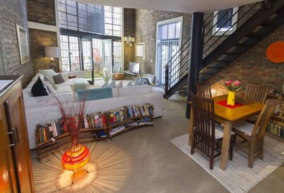 Chic Loft In The Heart Of Cape Town