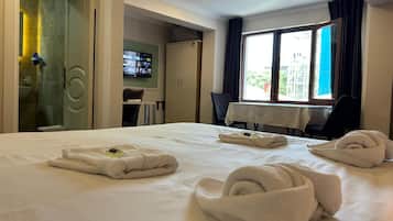 Suite Deluks, 1 kamar tidur | 1 kamar tidur, seprai premium, meja kerja, dan ruang kerja ramah laptop