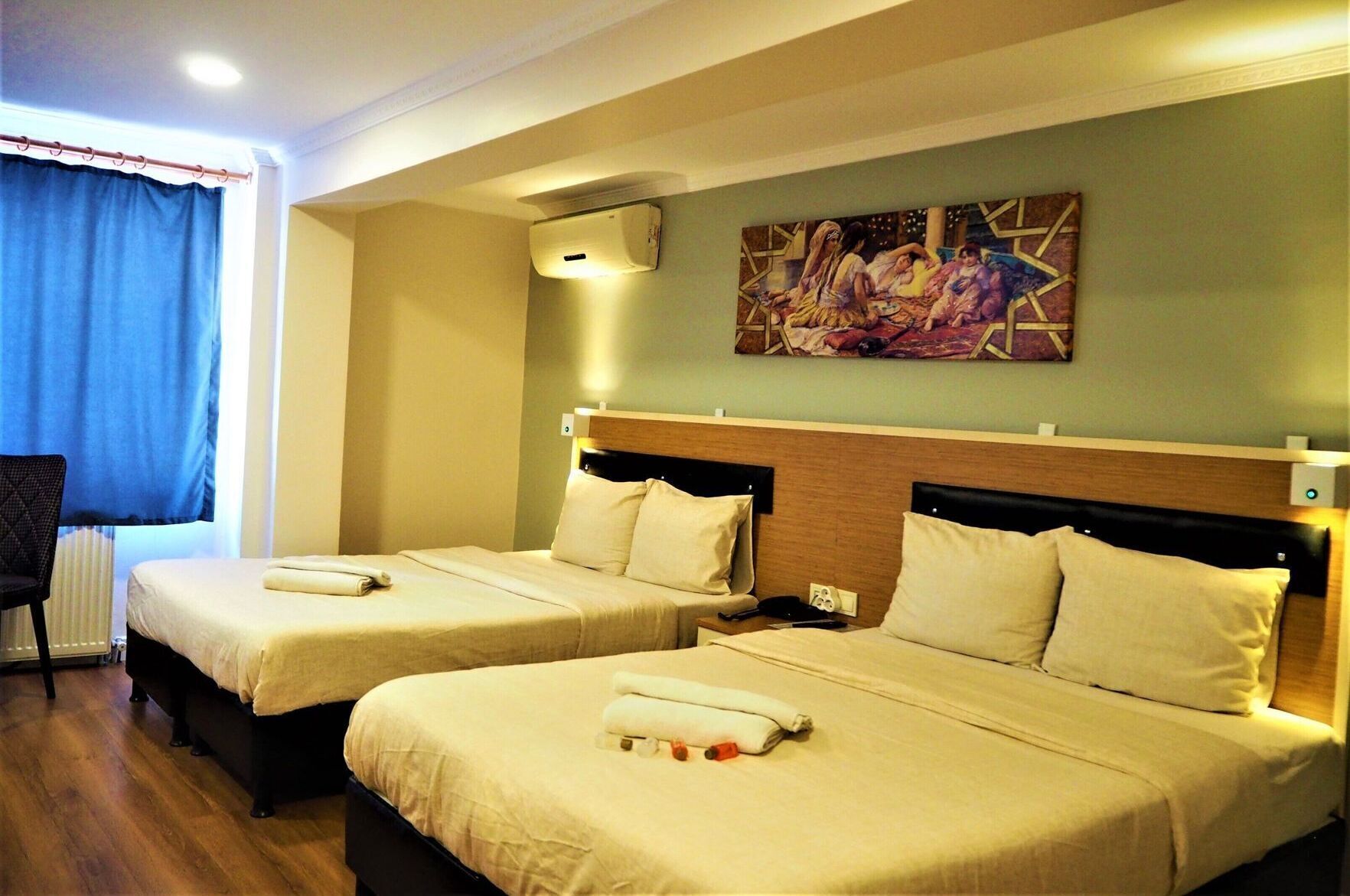 Premium bedding, in-room safe, desk, laptop workspace