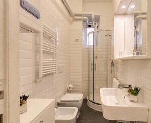 Free toiletries, hair dryer, slippers, bidet - Gonfalone 6 (Rome)