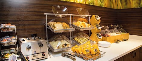 Tägliches inbegriffenes Frühstücksbuffet