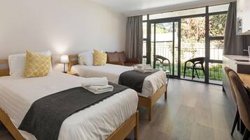Studio Suite, 2 Single Beds, Balcony, Garden View | Premium bedding, individually decorated, individually furnished, desk