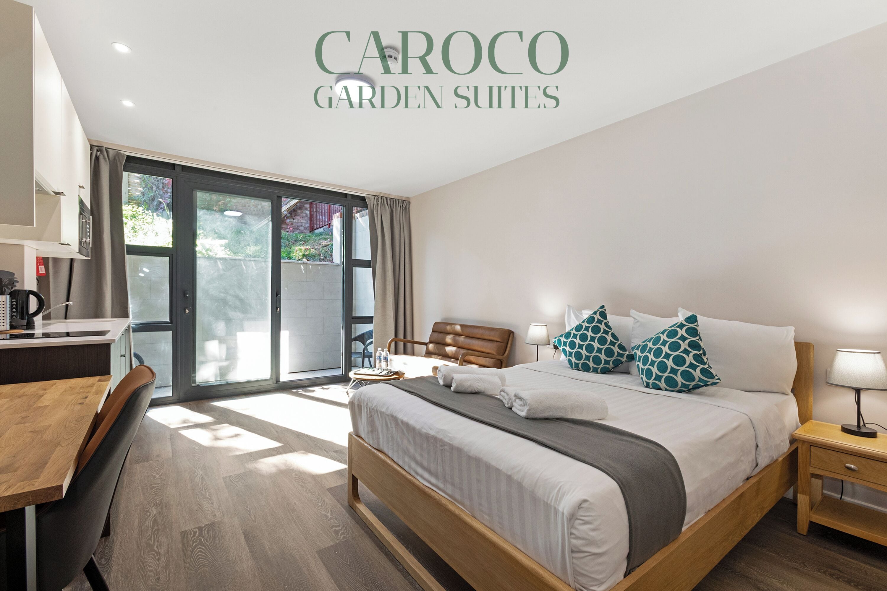 Suite estudio, 1 cama doble, balcón, vistas al jardín