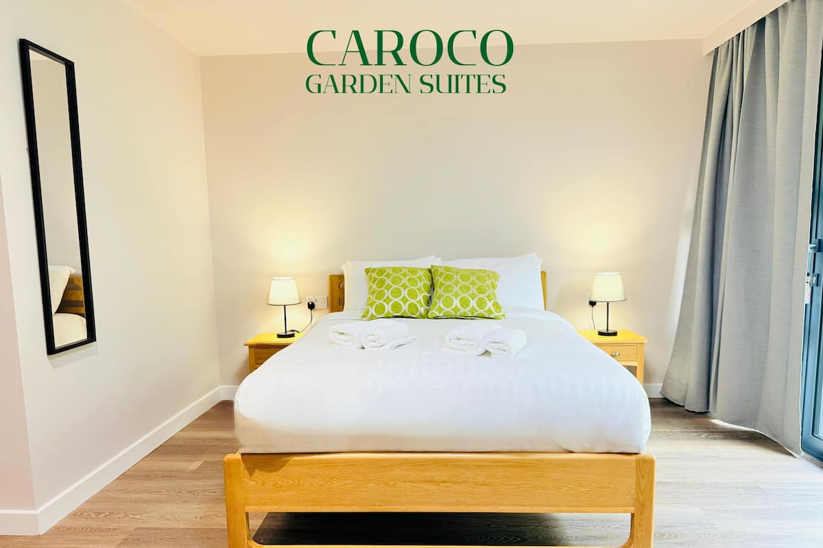 Studiosuite, 1 Doppelbett, Balkon, Gartenblick | Hochwertige Bettwaren, individuell dekoriert, individuell eingerichtet