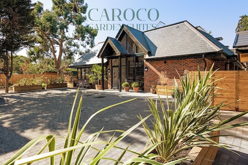 Westciti Caroco Aparthotel