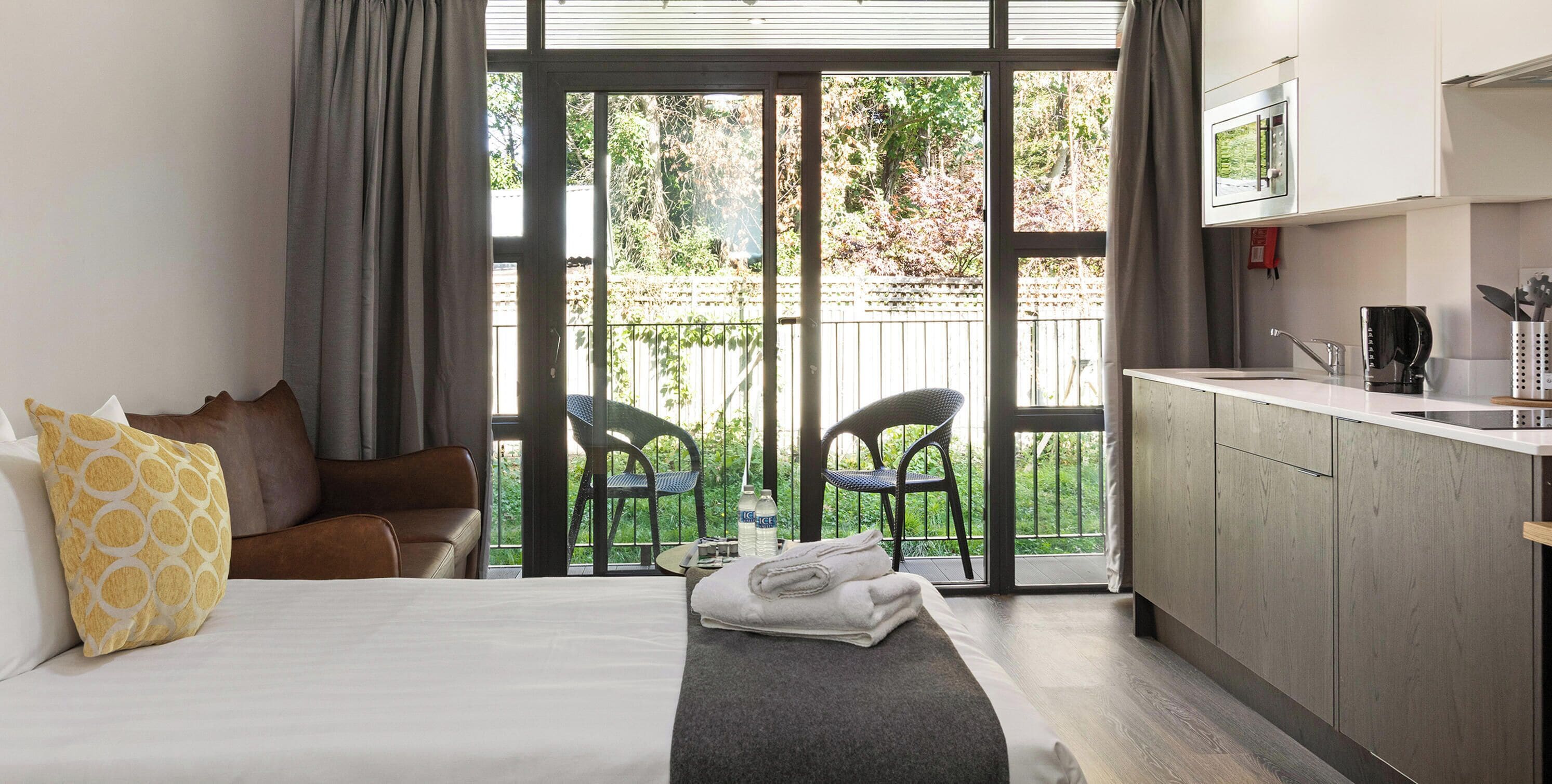 Studio Suite, 1 Double Bed, Balcony, Garden View