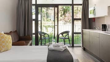 Studio Suite, 1 Double Bed, Balcony, Garden View