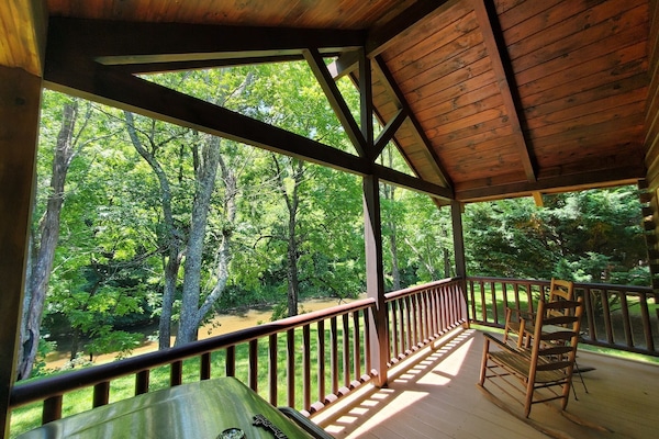 Cabin, 1 Queen Bed (297: As Good As It Gets) | Water view
